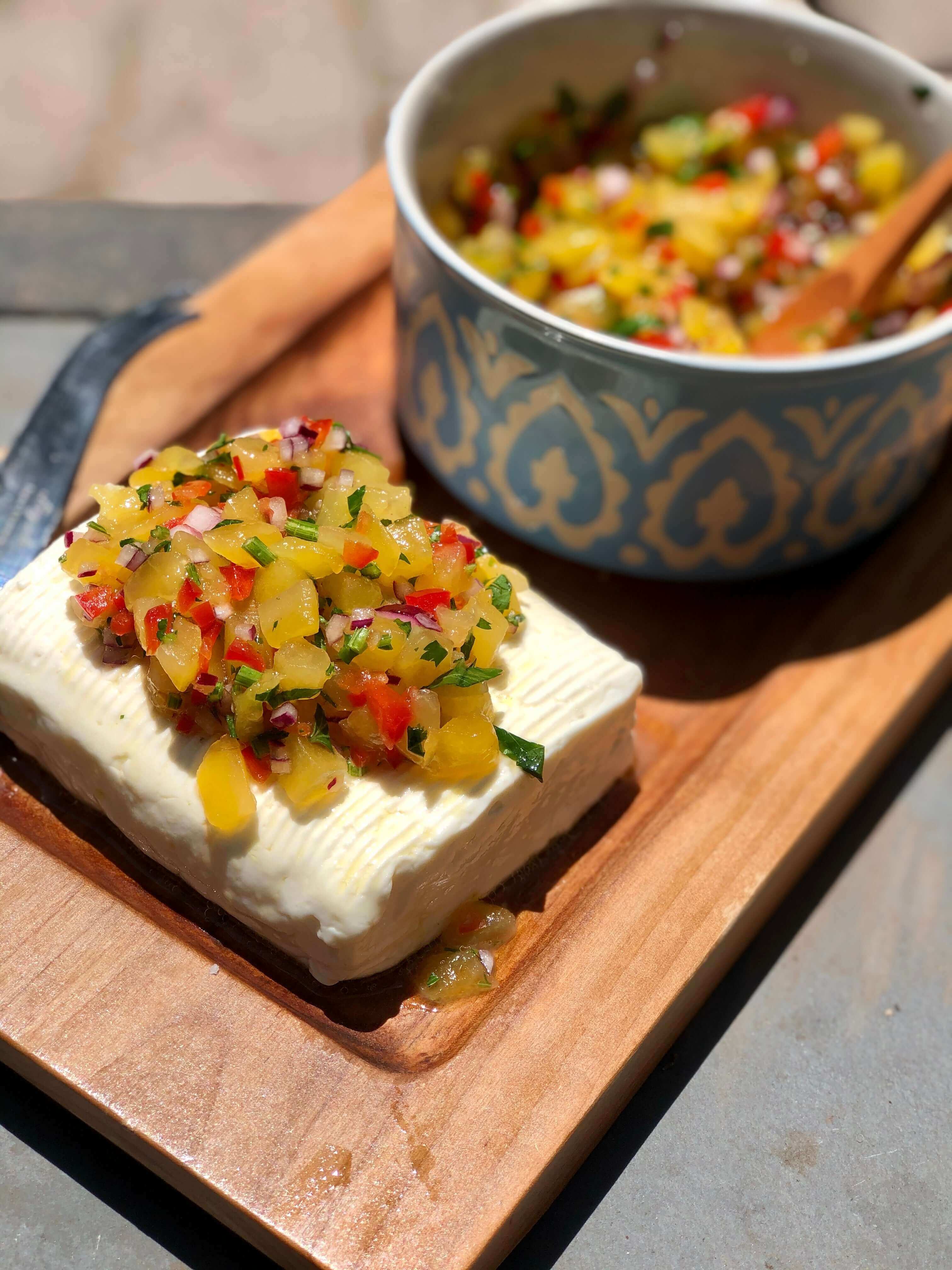 Queso Fresco con Pebre de Papayas