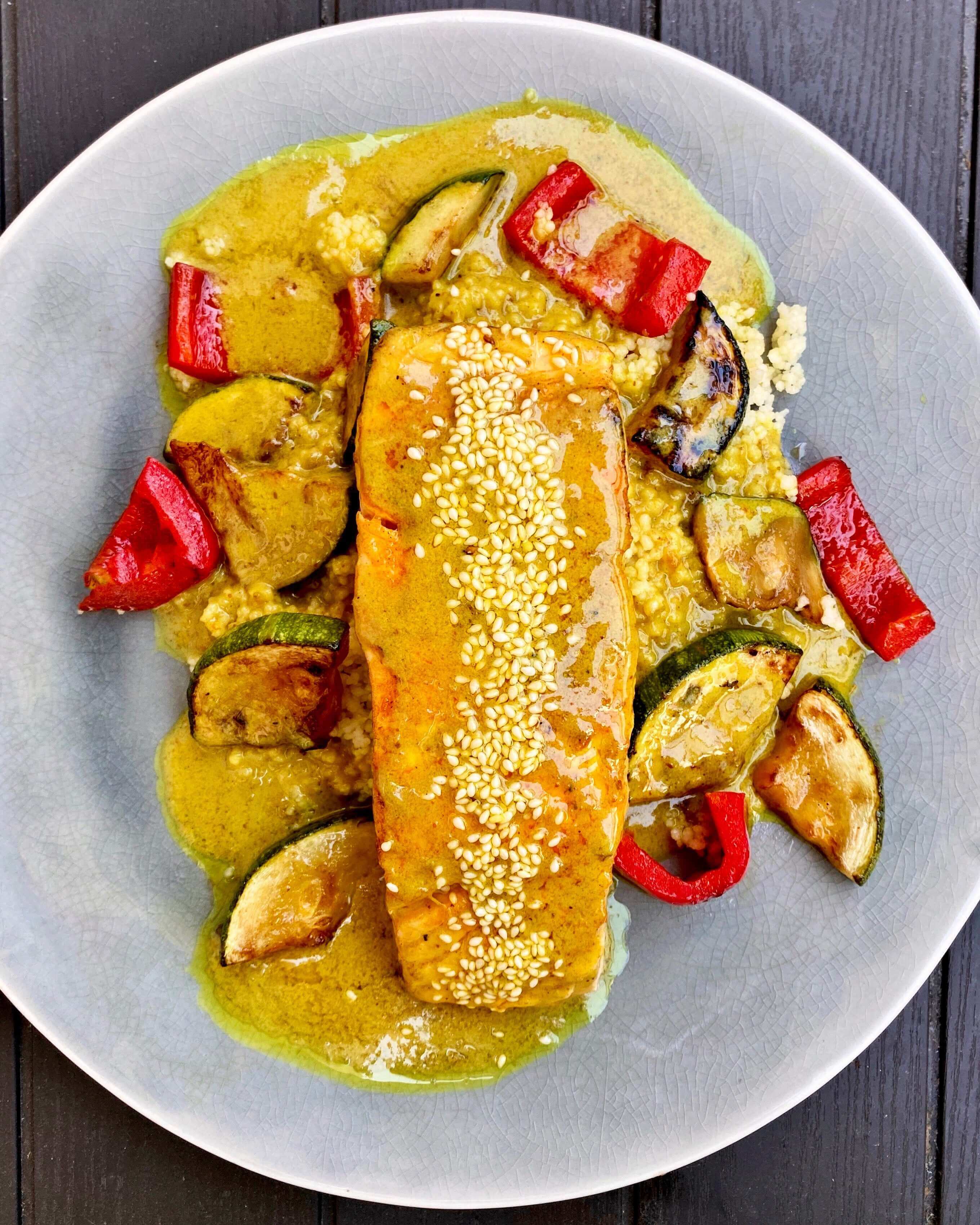 Salmón al Curry por Carole Matthei