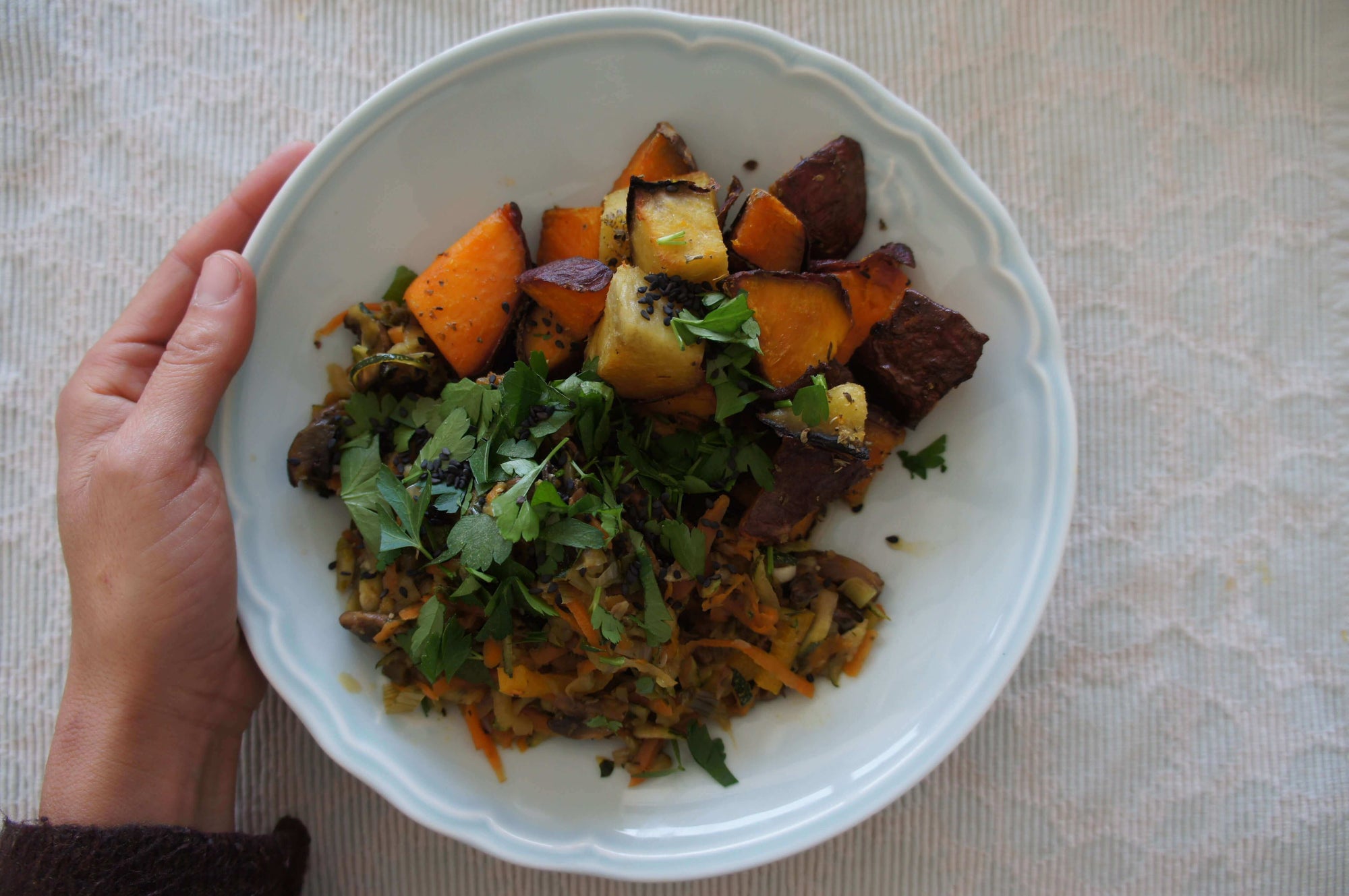 Camotes horneados con Verduras Salteadas