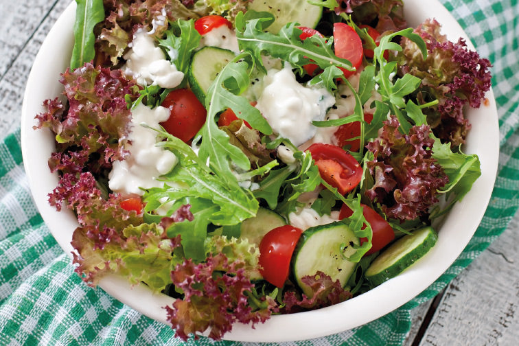 Ensalada de Verduras con Aderezo de Kéfir