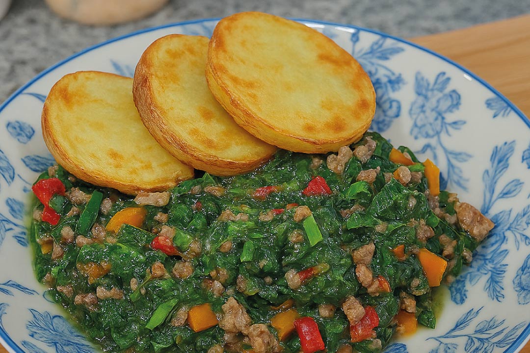 Guiso de Acelga con Papitas Doradas: Receta para Días Fríos